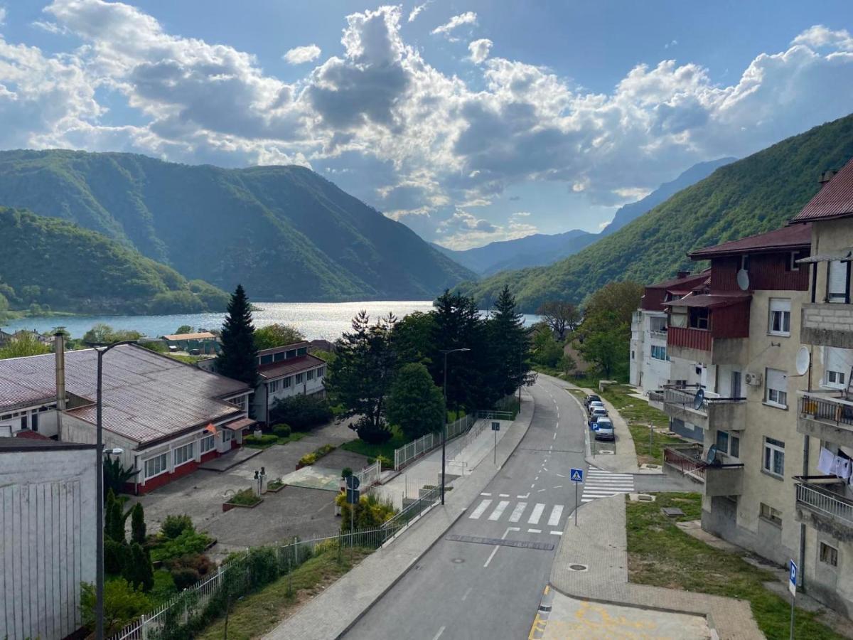 Apartman Andjela Плужине Екстер'єр фото